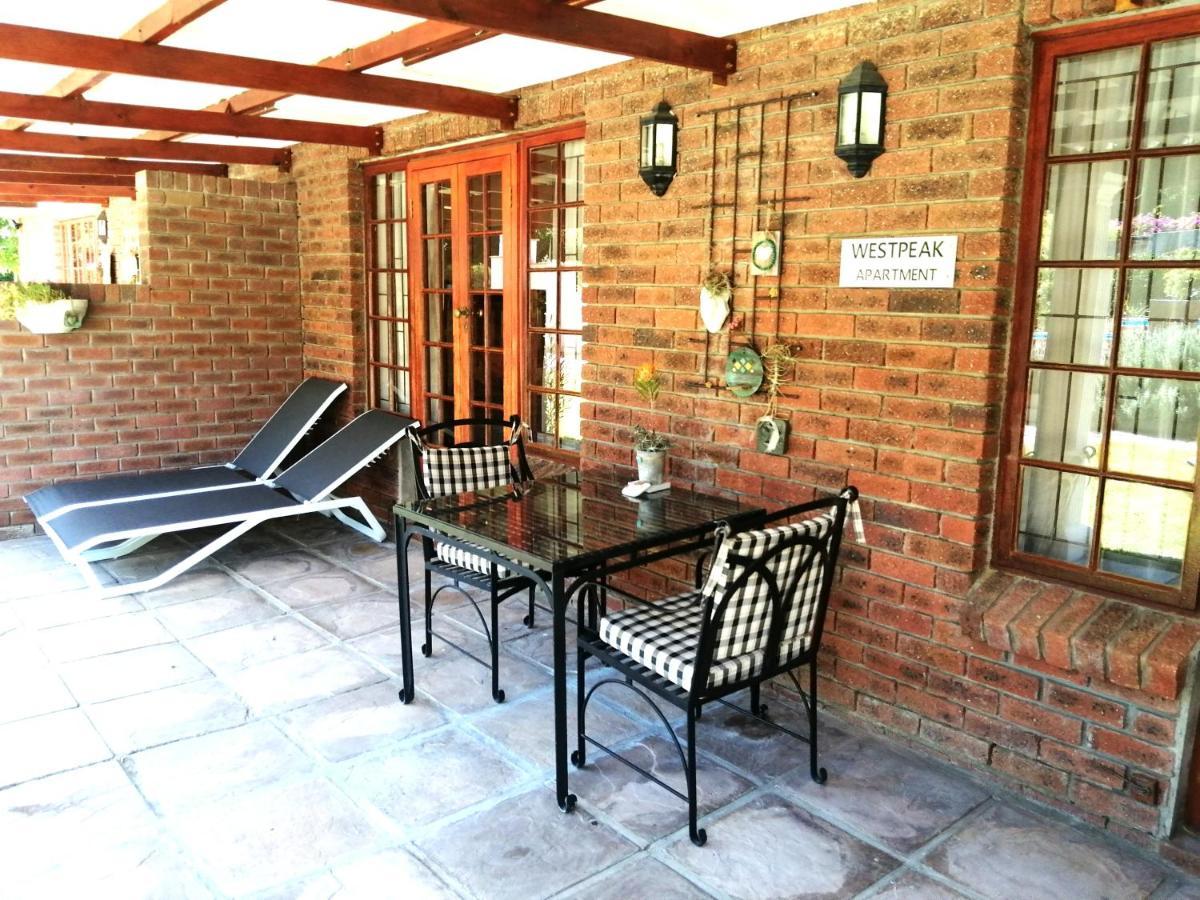 Gaestehaus Helderbergview Somerset West Exterior foto